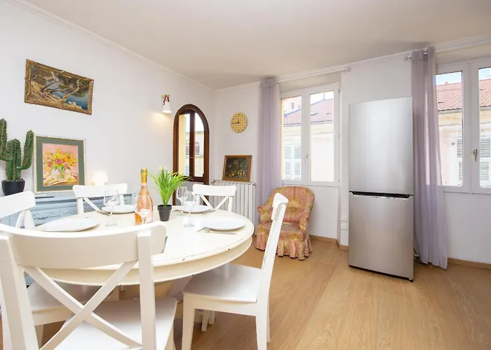 3 Pieces Avec Terrase - Vieille Apartment *