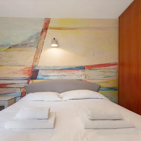 3 Pieces Avec Terrase - Vieille Menton