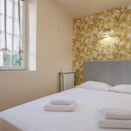 3 Pieces Avec Terrase - Vieille * מנטון