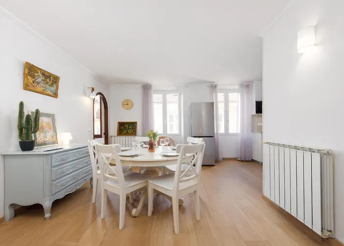 3 Pieces Avec Terrase - Vieille