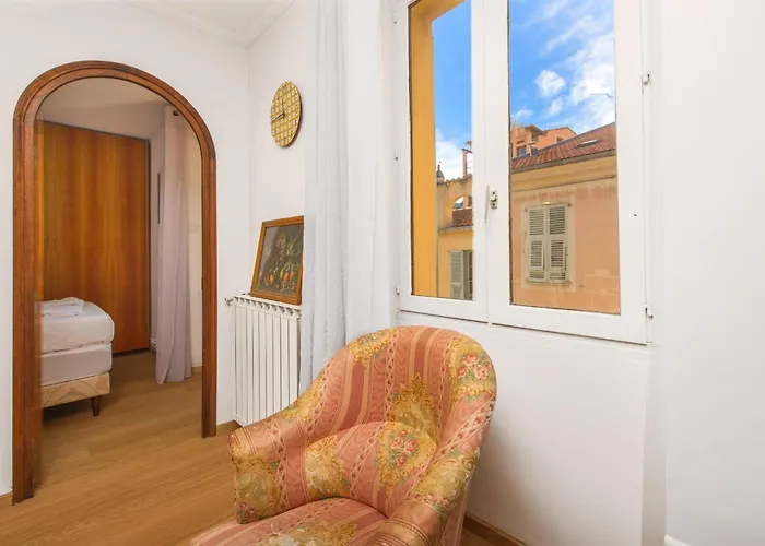 3 Pieces Avec Terrase - Vieille * Menton